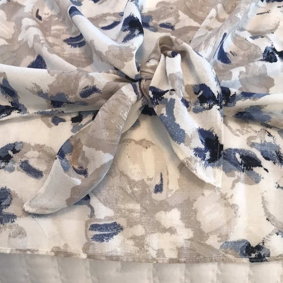 NWT AGB Women's Floral Top Size Large - Picture 11 of 14